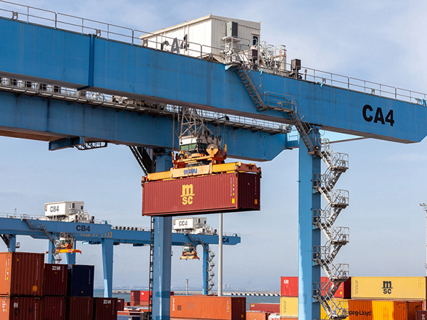 浙江湖州集裝箱門式起重機廠家集裝箱門式起重機定位精度高