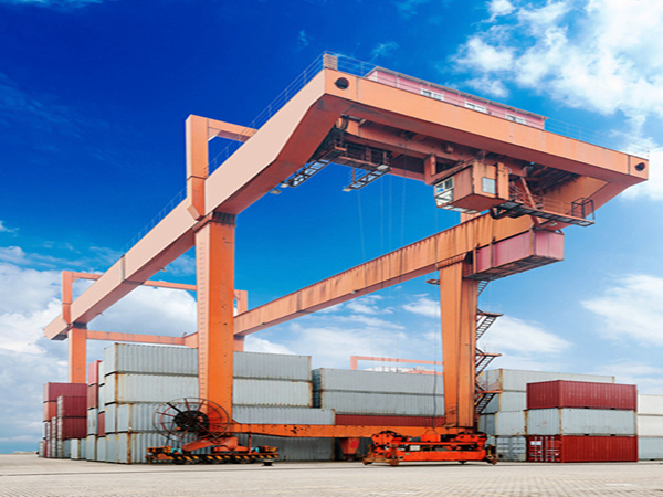 浙江寧波集裝箱門式起重機廠家集裝箱門式起重機作業范圍廣