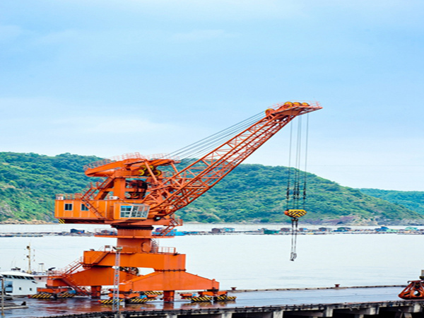 重慶單臂架門座式起重機(jī)公司單臂架門座式起重機(jī)起重能力強(qiáng)