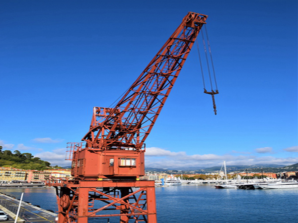 江蘇江陰單臂架門座式起重機(jī)公司單臂架門座式起重機(jī)安全可靠