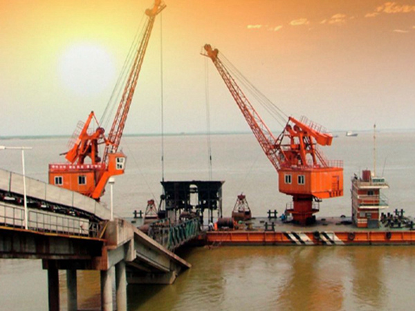 湖北武漢單臂架門座式起重機公司單臂架門座式起重機運行穩定性好