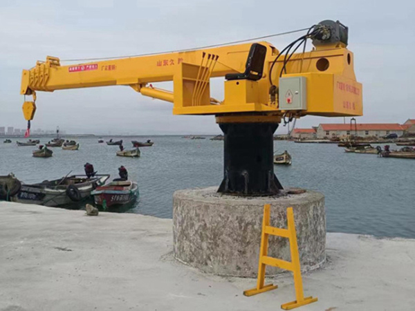 安徽蕪湖船用起重機公司船用起重機作業高效精準