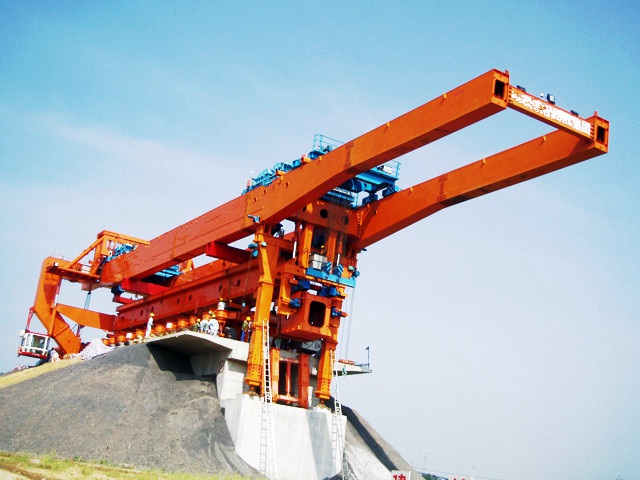 遼寧撫順架橋機(jī)廠家務(wù)實(shí)創(chuàng)新