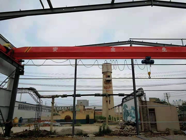 江蘇泰州單梁行車(chē)行吊廠家貨場(chǎng)行車(chē)低價(jià)處理