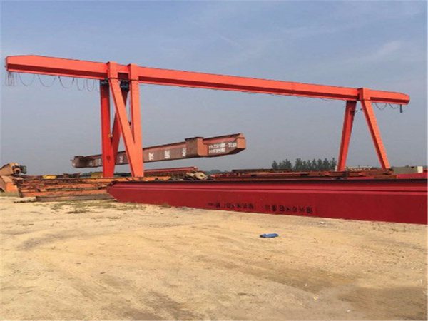 四川巴中龍門吊自重載荷