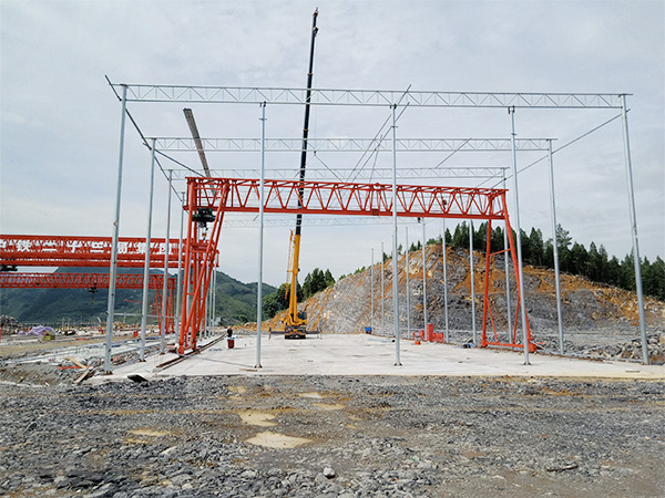 吉林白城龍門吊廠家龍門吊應(yīng)用領(lǐng)域廣泛